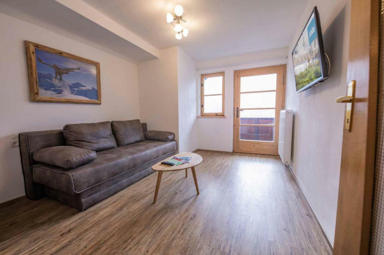 Ansitz Hofer Apartment ฟูลป์เมส ภายนอก รูปภาพ